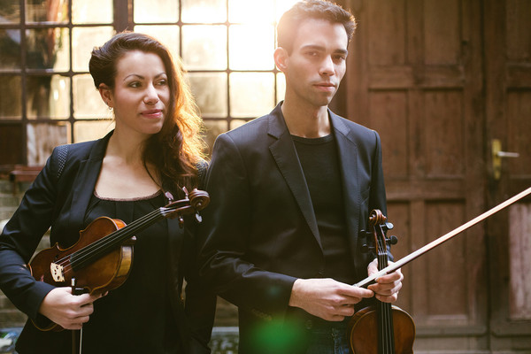 Violinduo mit Gänsehauteffekt - Interview mit den Twiolins über den Crossover Composition Award in Mannheim 